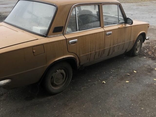 Жовтий ВАЗ 2101, об'ємом двигуна 1.4 л та пробігом 3 тис. км за 643 $, фото 3 на Automoto.ua