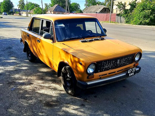 Желтый ВАЗ 2101, объемом двигателя 1.3 л и пробегом 0 тыс. км за 400 $, фото 1 на Automoto.ua