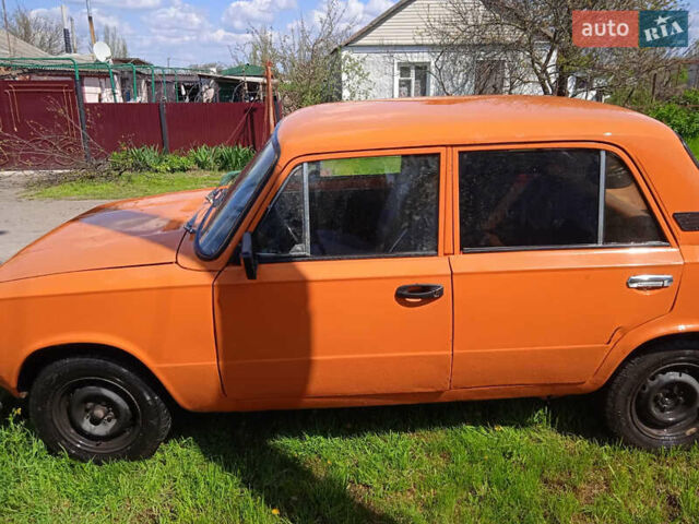 Желтый ВАЗ 2101, объемом двигателя 0 л и пробегом 400 тыс. км за 627 $, фото 3 на Automoto.ua