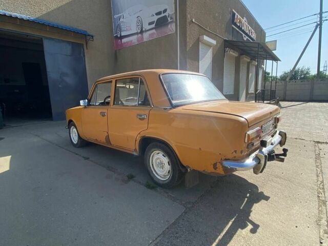 Желтый ВАЗ 2101, объемом двигателя 1.2 л и пробегом 900 тыс. км за 750 $, фото 2 на Automoto.ua