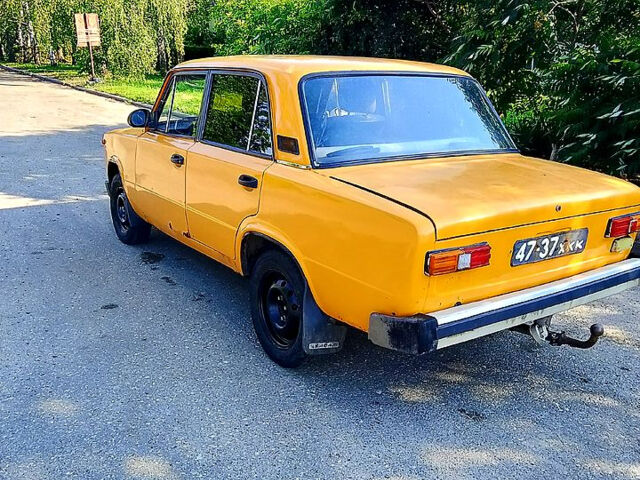 Желтый ВАЗ 2101, объемом двигателя 1.3 л и пробегом 0 тыс. км за 400 $, фото 3 на Automoto.ua