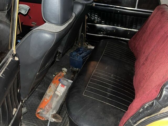 Желтый ВАЗ 2101, объемом двигателя 1.2 л и пробегом 200 тыс. км за 331 $, фото 3 на Automoto.ua