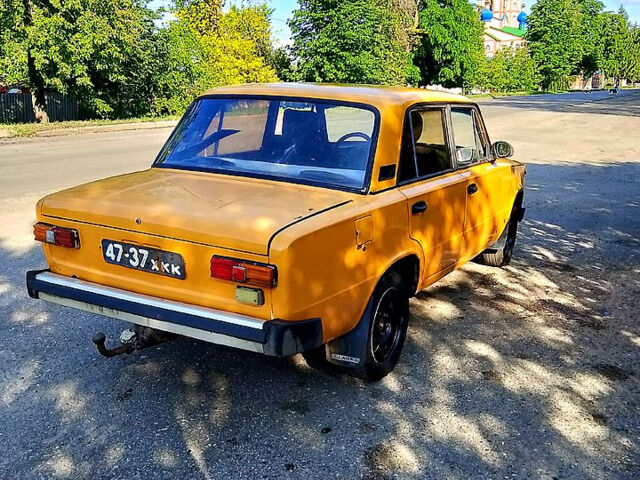 Желтый ВАЗ 2101, объемом двигателя 1.3 л и пробегом 0 тыс. км за 400 $, фото 2 на Automoto.ua