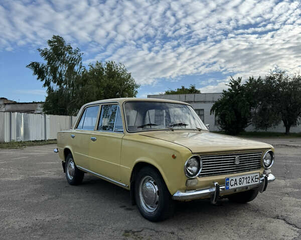 Желтый ВАЗ 2101, объемом двигателя 1.2 л и пробегом 32 тыс. км за 1400 $, фото 11 на Automoto.ua