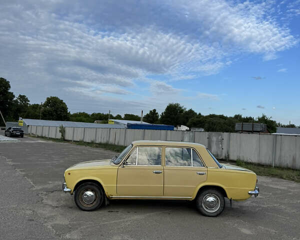 Желтый ВАЗ 2101, объемом двигателя 1.2 л и пробегом 32 тыс. км за 1400 $, фото 3 на Automoto.ua