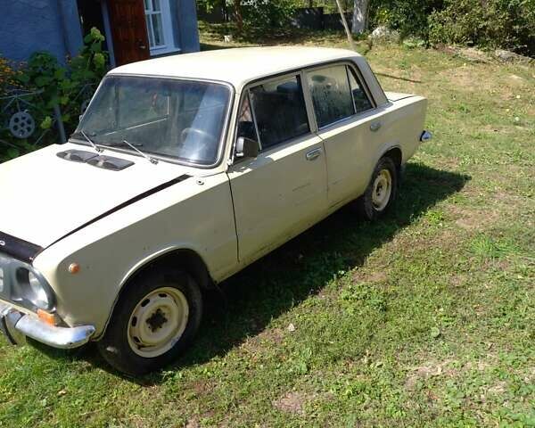Желтый ВАЗ 2101, объемом двигателя 0 л и пробегом 34 тыс. км за 500 $, фото 1 на Automoto.ua