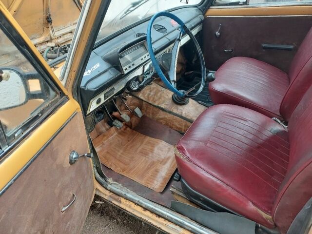 Желтый ВАЗ 2101, объемом двигателя 1 л и пробегом 68 тыс. км за 345 $, фото 3 на Automoto.ua