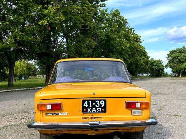 Желтый ВАЗ 2101, объемом двигателя 1.3 л и пробегом 50 тыс. км за 1200 $, фото 3 на Automoto.ua