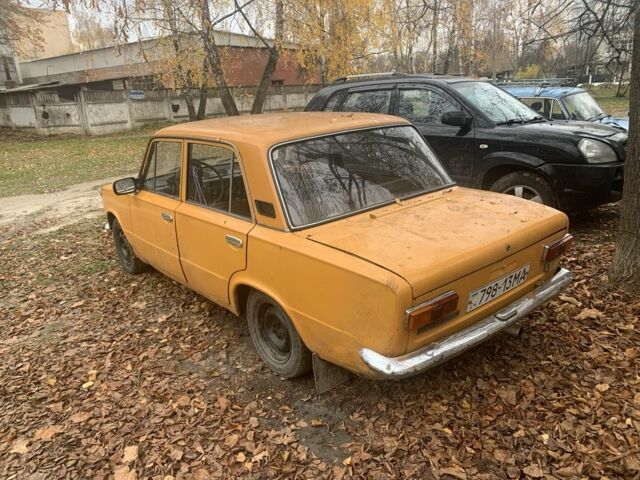 Желтый ВАЗ 2101, объемом двигателя 1.3 л и пробегом 3 тыс. км за 344 $, фото 2 на Automoto.ua