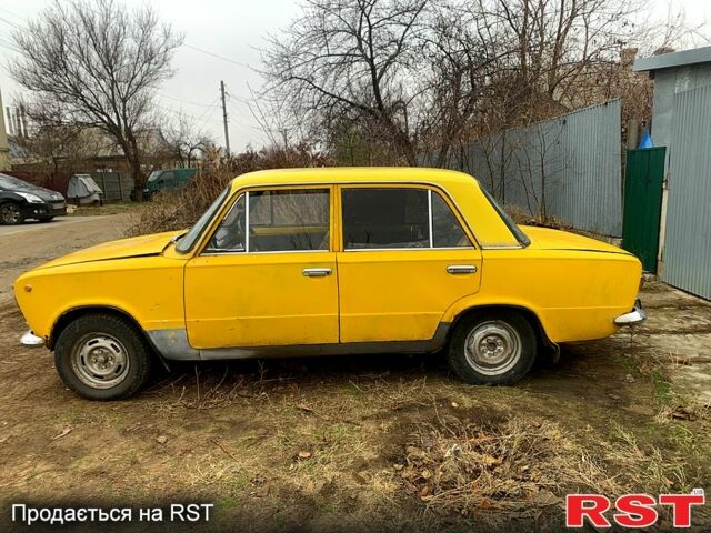 Желтый ВАЗ 2101, объемом двигателя 1.2 л и пробегом 500 тыс. км за 700 $, фото 11 на Automoto.ua