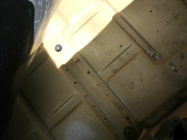 Желтый ВАЗ 2101, объемом двигателя 1.3 л и пробегом 53 тыс. км за 500 $, фото 6 на Automoto.ua