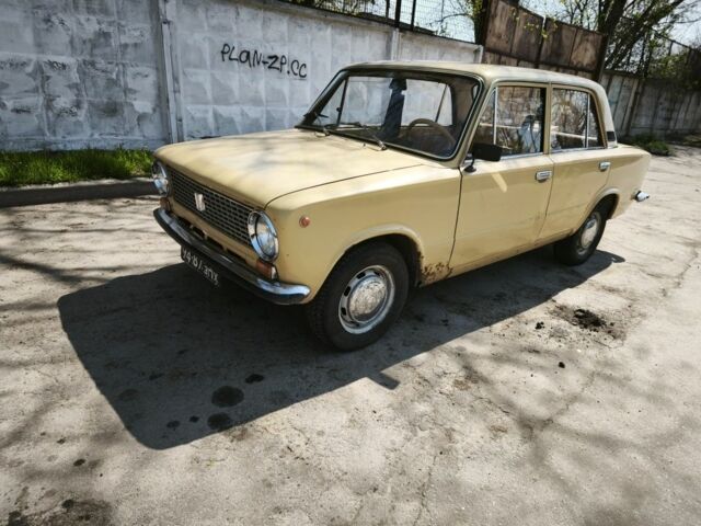 Желтый ВАЗ 2101, объемом двигателя 1.3 л и пробегом 53 тыс. км за 500 $, фото 1 на Automoto.ua