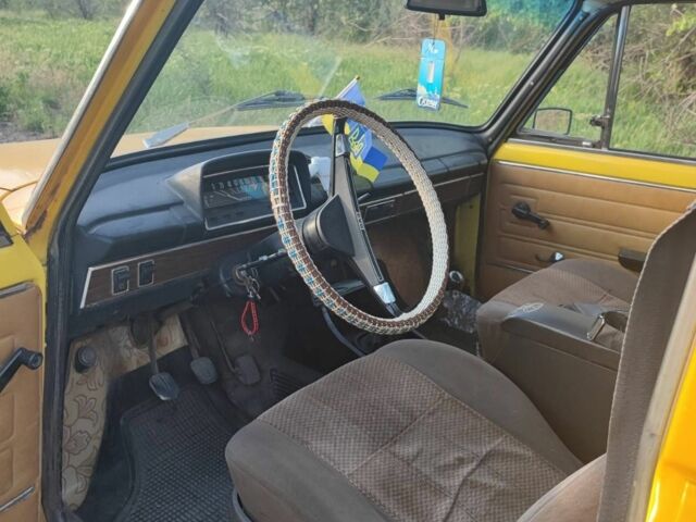 Желтый ВАЗ 2101, объемом двигателя 0 л и пробегом 66 тыс. км за 416 $, фото 3 на Automoto.ua