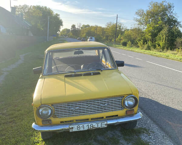 Желтый ВАЗ 2101, объемом двигателя 0 л и пробегом 98 тыс. км за 300 $, фото 2 на Automoto.ua