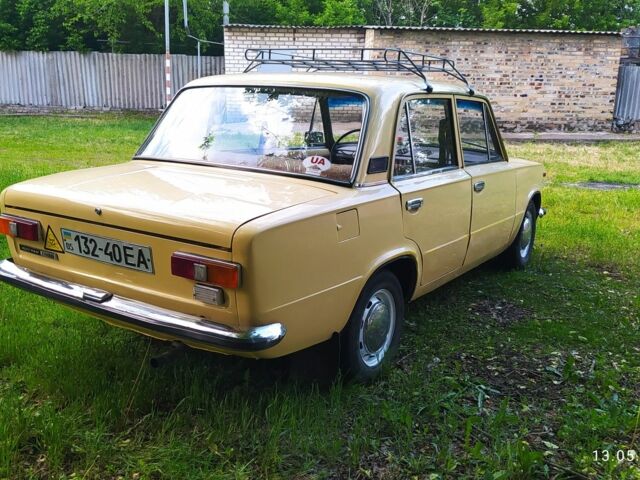 Желтый ВАЗ 2101, объемом двигателя 1.3 л и пробегом 10 тыс. км за 841 $, фото 4 на Automoto.ua