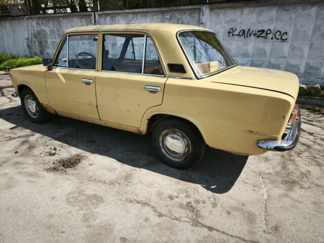 Желтый ВАЗ 2101, объемом двигателя 1.3 л и пробегом 53 тыс. км за 500 $, фото 4 на Automoto.ua