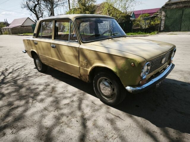 Желтый ВАЗ 2101, объемом двигателя 1.3 л и пробегом 53 тыс. км за 500 $, фото 2 на Automoto.ua