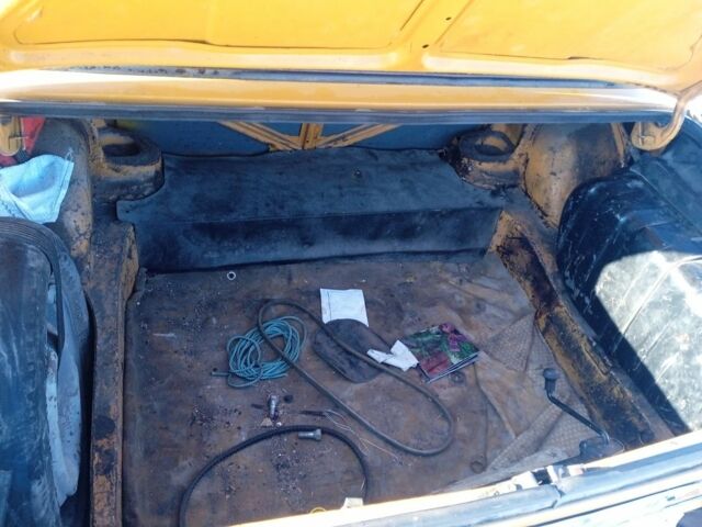 Жовтий ВАЗ 2101, об'ємом двигуна 0 л та пробігом 3 тис. км за 596 $, фото 3 на Automoto.ua