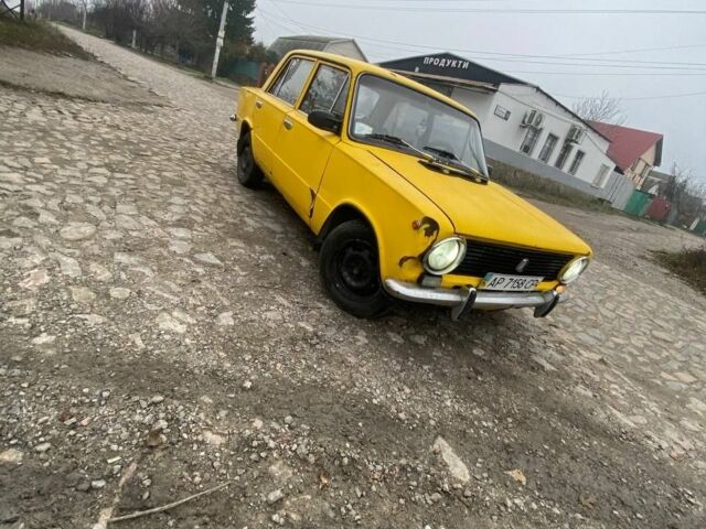Желтый ВАЗ 2101, объемом двигателя 1.2 л и пробегом 1000 тыс. км за 320 $, фото 2 на Automoto.ua