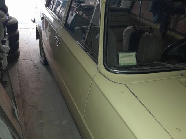Желтый ВАЗ 2101, объемом двигателя 1.3 л и пробегом 200 тыс. км за 700 $, фото 3 на Automoto.ua