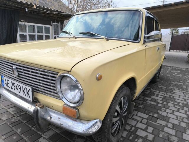 Желтый ВАЗ 2101, объемом двигателя 1.2 л и пробегом 77 тыс. км за 850 $, фото 4 на Automoto.ua
