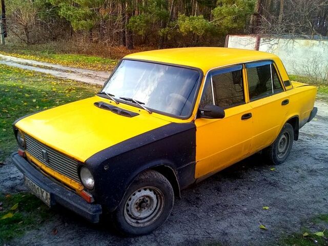 Жовтий ВАЗ 2101, об'ємом двигуна 1.7 л та пробігом 295 тис. км за 590 $, фото 1 на Automoto.ua