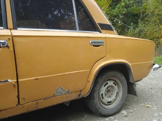Желтый ВАЗ 2101, объемом двигателя 1.1 л и пробегом 150 тыс. км за 350 $, фото 6 на Automoto.ua
