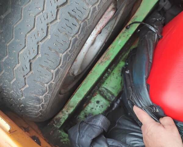 Желтый ВАЗ 2101, объемом двигателя 1.2 л и пробегом 467 тыс. км за 1450 $, фото 48 на Automoto.ua