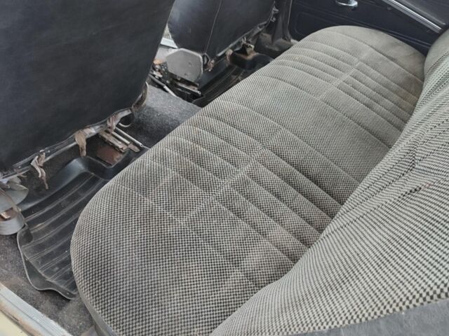 Жовтий ВАЗ 2101, об'ємом двигуна 0 л та пробігом 200 тис. км за 334 $, фото 6 на Automoto.ua