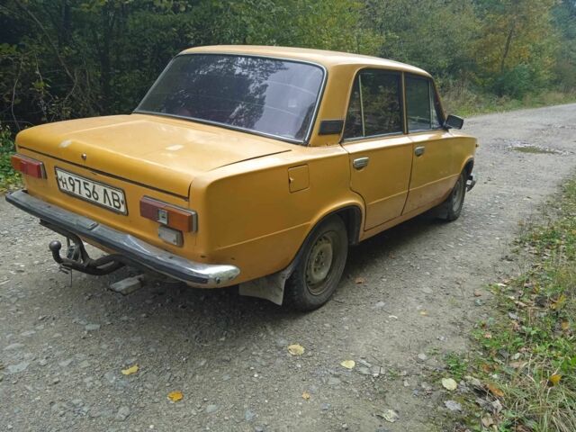 Желтый ВАЗ 2101, объемом двигателя 1.1 л и пробегом 150 тыс. км за 350 $, фото 3 на Automoto.ua