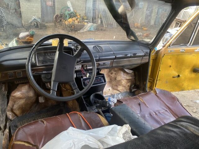 Желтый ВАЗ 2101, объемом двигателя 0 л и пробегом 100 тыс. км за 120 $, фото 5 на Automoto.ua