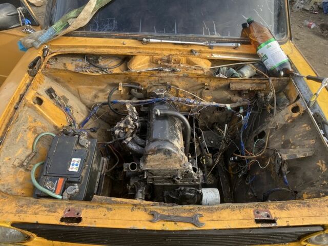 Желтый ВАЗ 2101, объемом двигателя 0 л и пробегом 100 тыс. км за 120 $, фото 7 на Automoto.ua