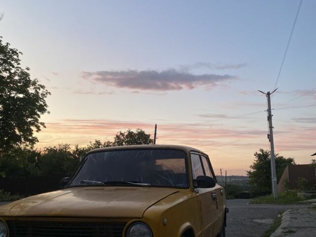 Желтый ВАЗ 2101, объемом двигателя 0 л и пробегом 100 тыс. км за 242 $, фото 1 на Automoto.ua