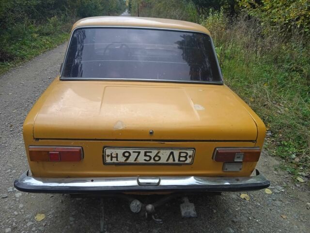 Желтый ВАЗ 2101, объемом двигателя 1.1 л и пробегом 150 тыс. км за 350 $, фото 4 на Automoto.ua