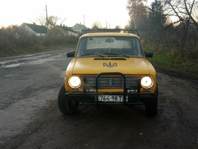 Желтый ВАЗ 2101, объемом двигателя 1.3 л и пробегом 330 тыс. км за 446 $, фото 1 на Automoto.ua
