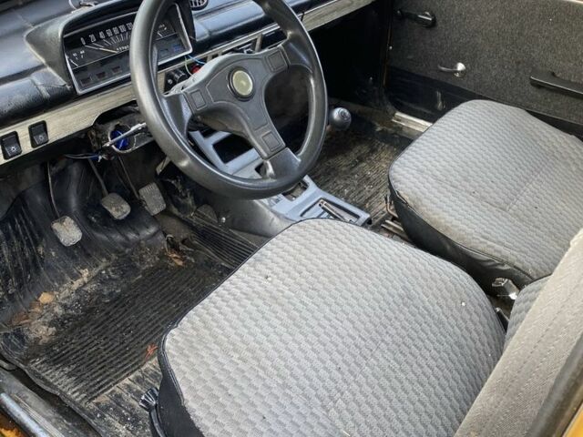 Желтый ВАЗ 2101, объемом двигателя 0 л и пробегом 100 тыс. км за 342 $, фото 4 на Automoto.ua