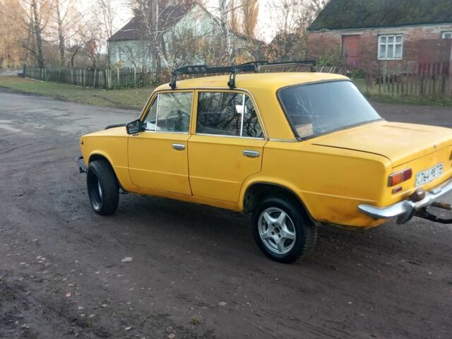 Желтый ВАЗ 2101, объемом двигателя 1.3 л и пробегом 330 тыс. км за 446 $, фото 12 на Automoto.ua
