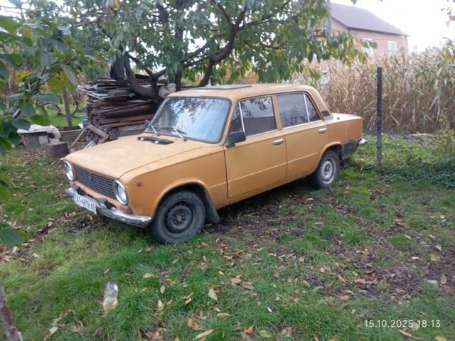 Желтый ВАЗ 2101, объемом двигателя 0 л и пробегом 74 тыс. км за 380 $, фото 5 на Automoto.ua