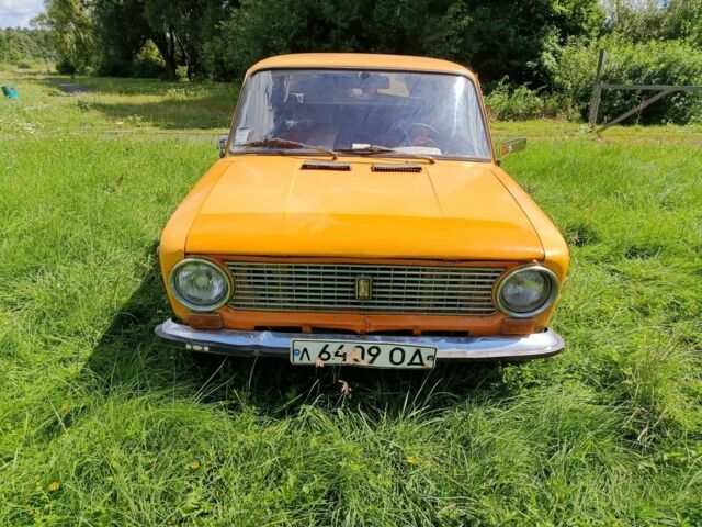 Желтый ВАЗ 2101, объемом двигателя 1.3 л и пробегом 150 тыс. км за 350 $, фото 1 на Automoto.ua