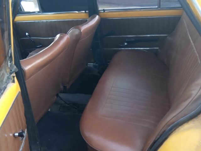 Желтый ВАЗ 2101, объемом двигателя 1.3 л и пробегом 330 тыс. км за 446 $, фото 19 на Automoto.ua