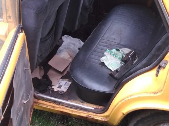 Желтый ВАЗ 2101, объемом двигателя 1.2 л и пробегом 100 тыс. км за 121 $, фото 2 на Automoto.ua