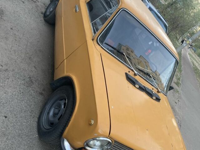 Желтый ВАЗ 2101, объемом двигателя 0 л и пробегом 100 тыс. км за 300 $, фото 2 на Automoto.ua