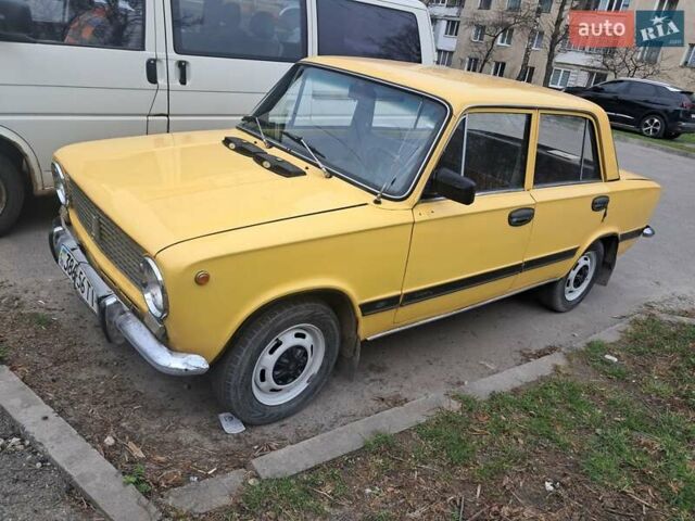 Желтый ВАЗ 2101, объемом двигателя 1 л и пробегом 222 тыс. км за 490 $, фото 5 на Automoto.ua