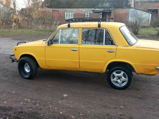 Желтый ВАЗ 2101, объемом двигателя 1.3 л и пробегом 330 тыс. км за 446 $, фото 8 на Automoto.ua