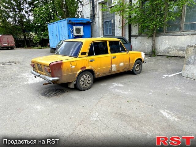 Желтый ВАЗ 2101, объемом двигателя 1.5 л и пробегом 0 тыс. км за 300 $, фото 5 на Automoto.ua
