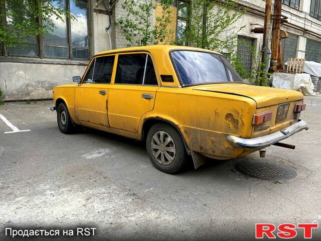 Желтый ВАЗ 2101, объемом двигателя 1.5 л и пробегом 0 тыс. км за 300 $, фото 4 на Automoto.ua
