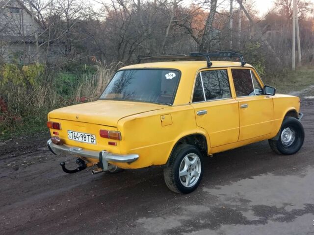 Желтый ВАЗ 2101, объемом двигателя 1.3 л и пробегом 330 тыс. км за 446 $, фото 14 на Automoto.ua
