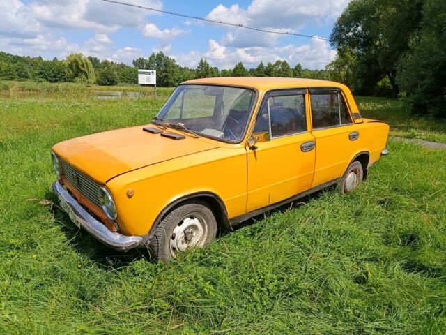 Желтый ВАЗ 2101, объемом двигателя 1.3 л и пробегом 150 тыс. км за 350 $, фото 2 на Automoto.ua