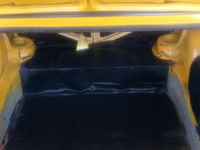 Желтый ВАЗ 2101, объемом двигателя 0 л и пробегом 100 тыс. км за 1000 $, фото 2 на Automoto.ua