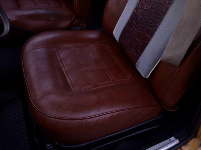 Желтый ВАЗ 2101, объемом двигателя 1.3 л и пробегом 213 тыс. км за 699 $, фото 4 на Automoto.ua